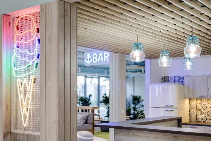 現(xiàn)代辦公家具，現(xiàn)代辦公家具實(shí)景