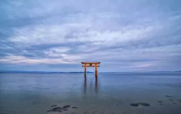 辦公家具流行色